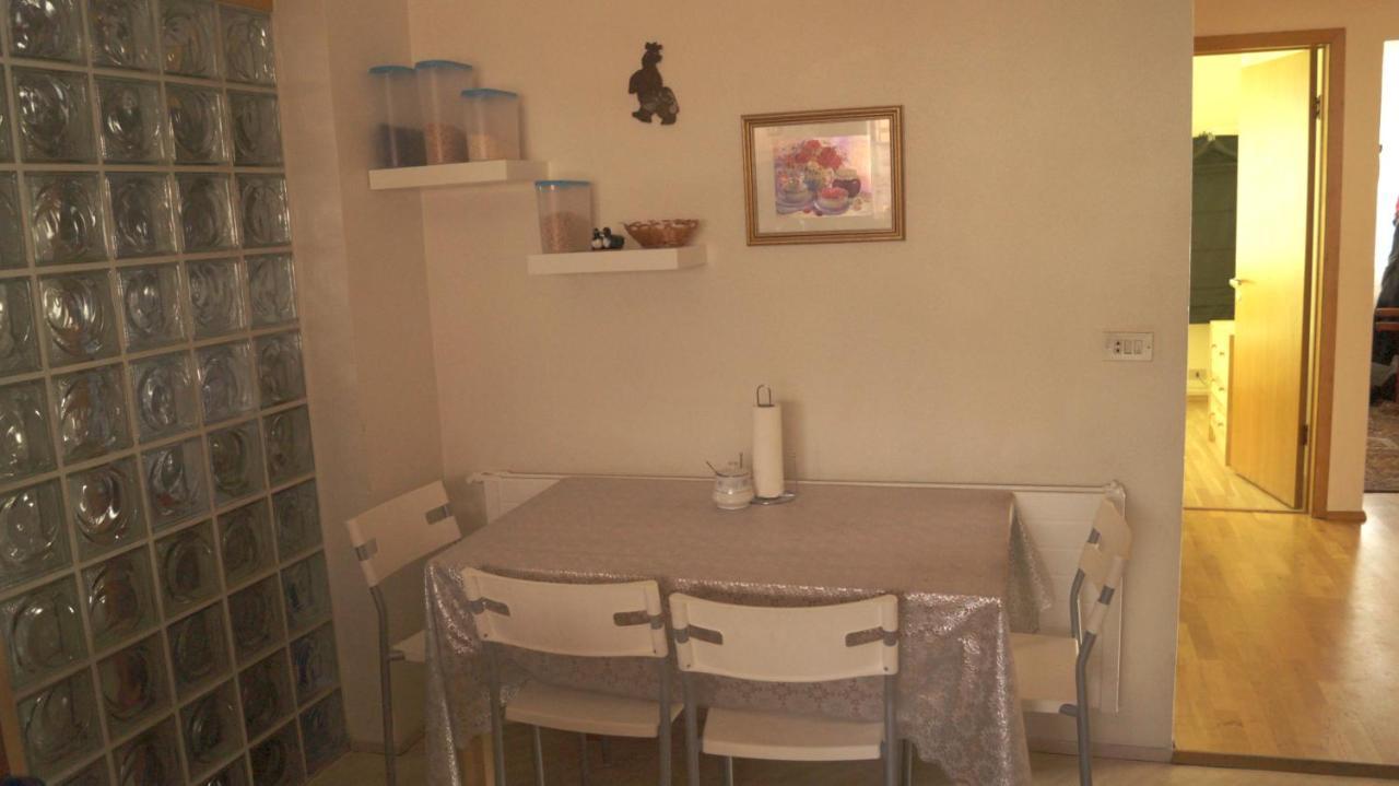 Twin Room With Shared Bathroom Njarthvik Exterior foto
